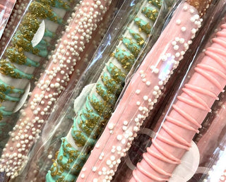 Bridal Themed Pretzel Rods - Get Inspired