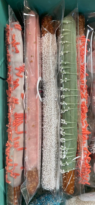 Bridal Themed Pretzel Rods - Get Inspired