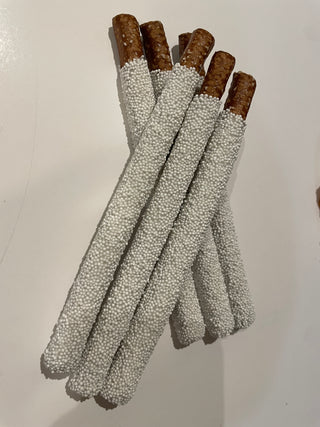 Bridal Themed Pretzel Rods - Get Inspired