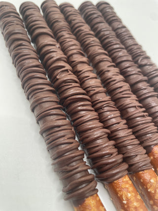 Bridal Themed Pretzel Rods - Get Inspired