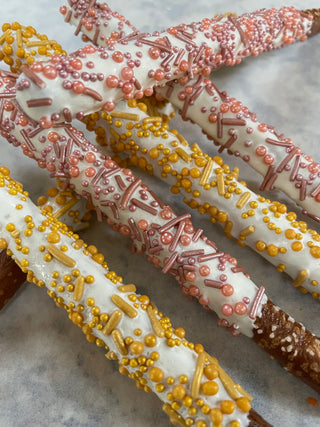 Bridal Themed Pretzel Rods - Get Inspired